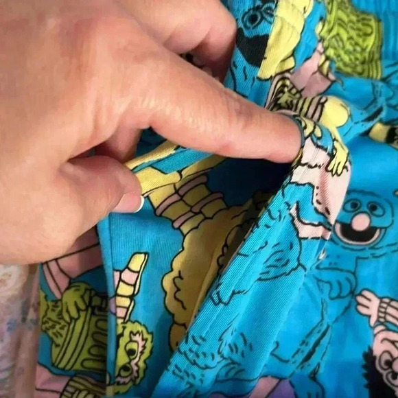 Sesame Street sleep pants for men. - Picture 5 of 6